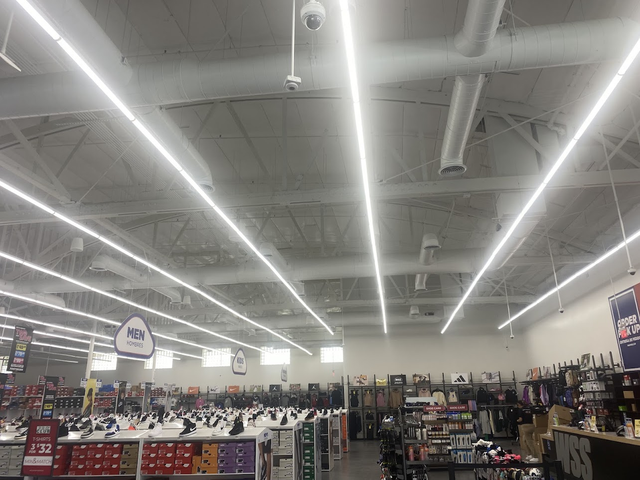 Commercial retail lighting
